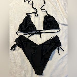 Curvy Beach string bikini. Black. Side tie bottom, triangle top.